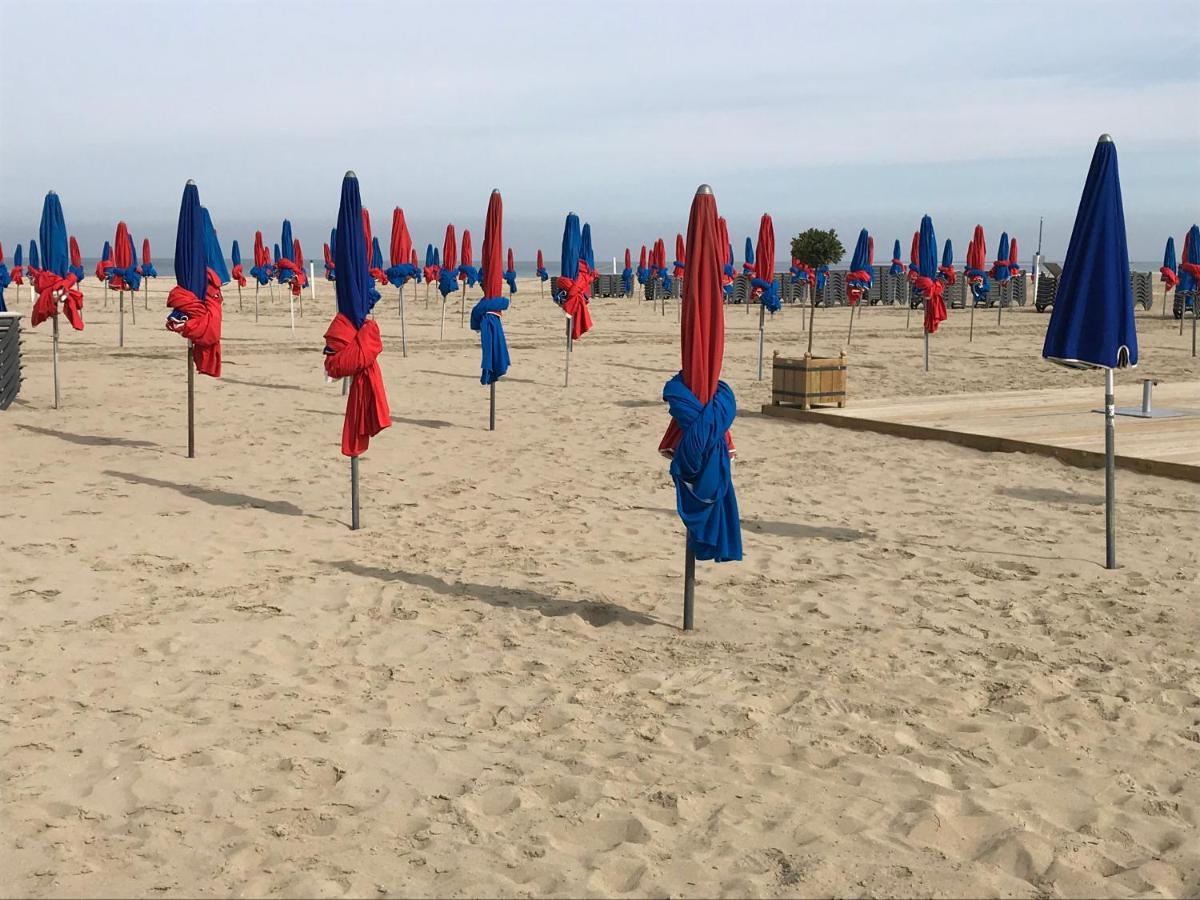 Appartement 3 Chambres Avec Roof Top A 5 Mn De La Plage Deauville Kültér fotó