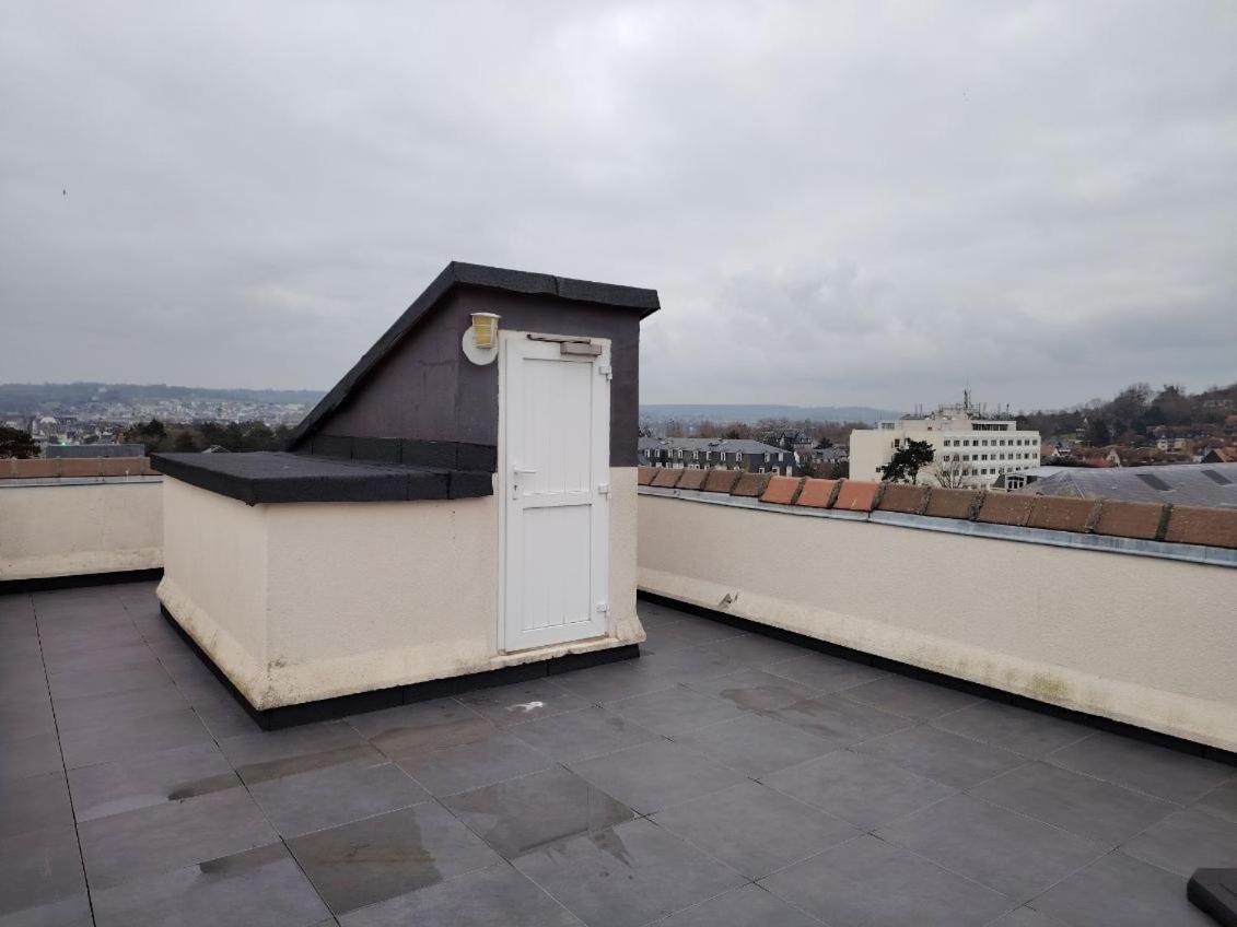 Appartement 3 Chambres Avec Roof Top A 5 Mn De La Plage Deauville Kültér fotó